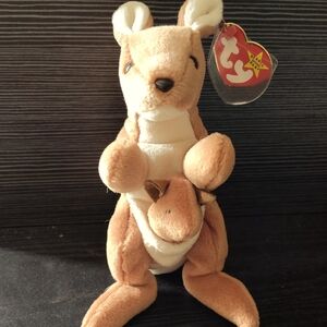 Beanie Baby Pouch Kangaroo Limited  Edition NWT Errors Rare TY Stored Collection